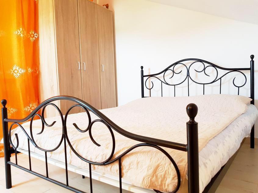 Talija Apartments Krimovica Budva Ruang foto