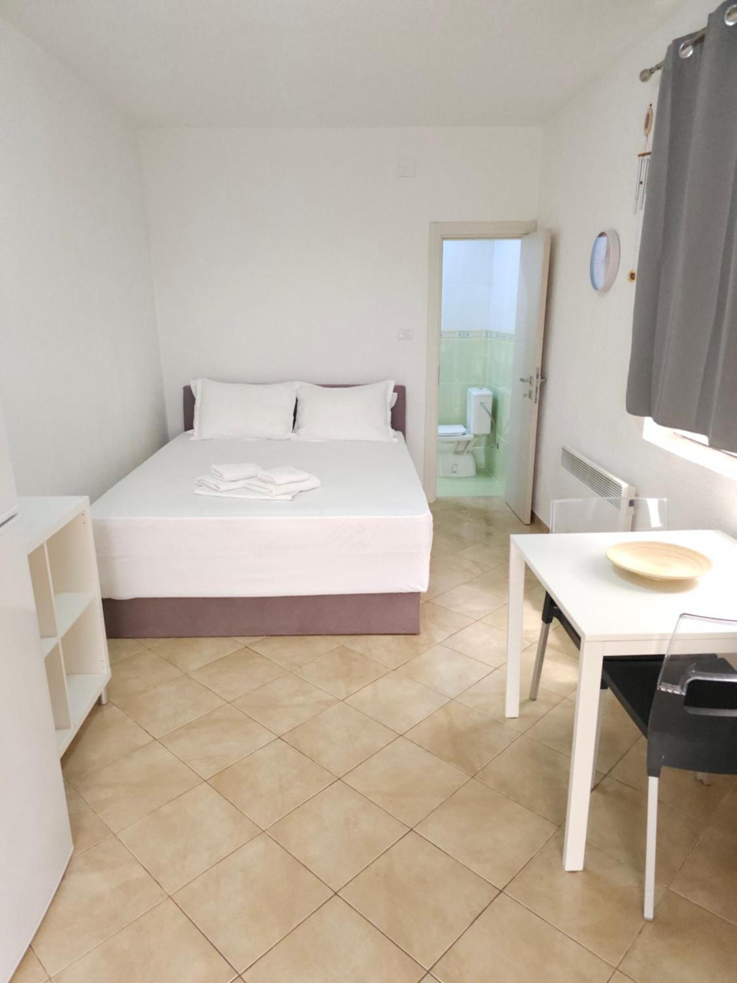 Talija Apartments Krimovica Budva Ruang foto