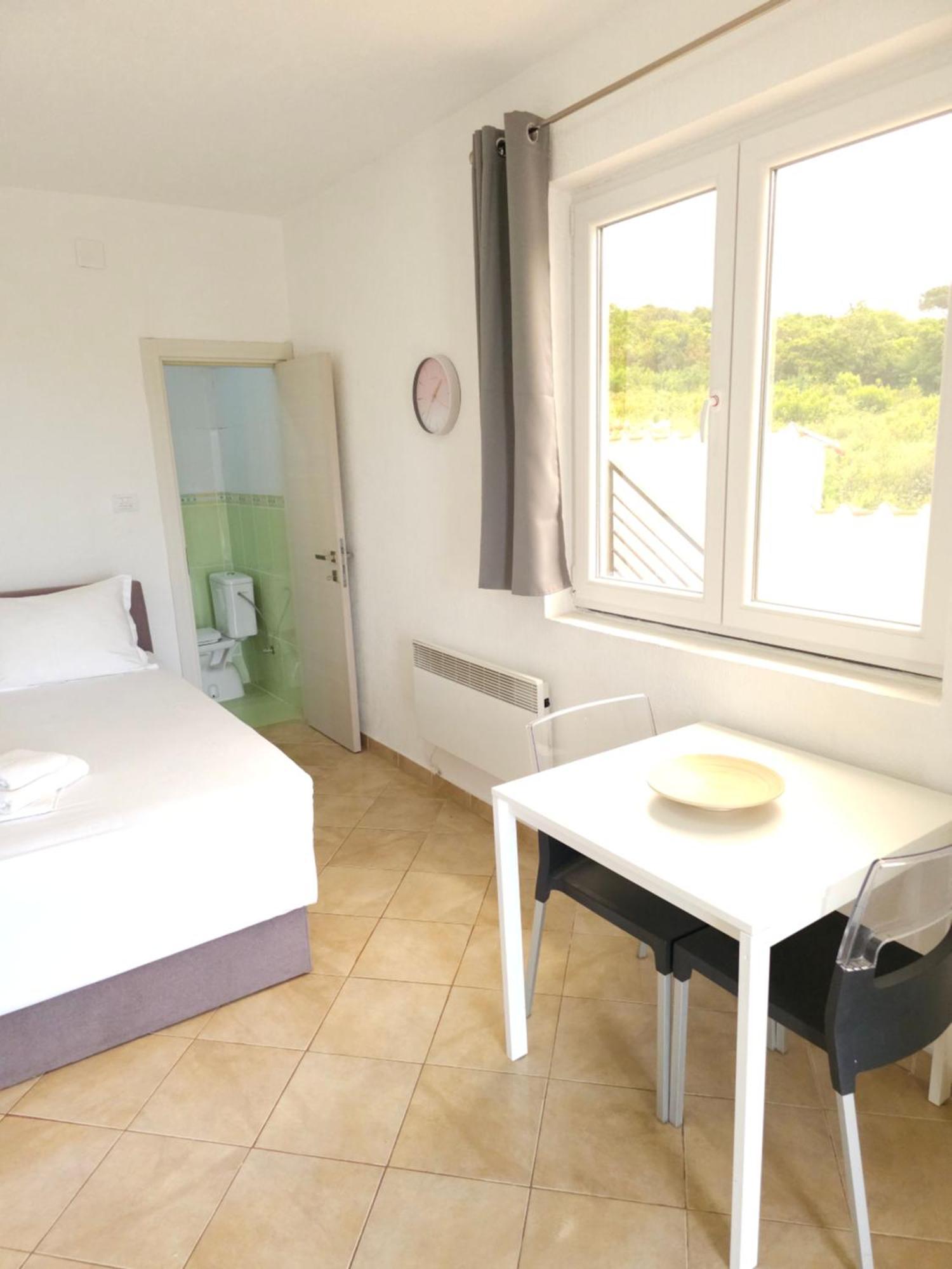Talija Apartments Krimovica Budva Ruang foto